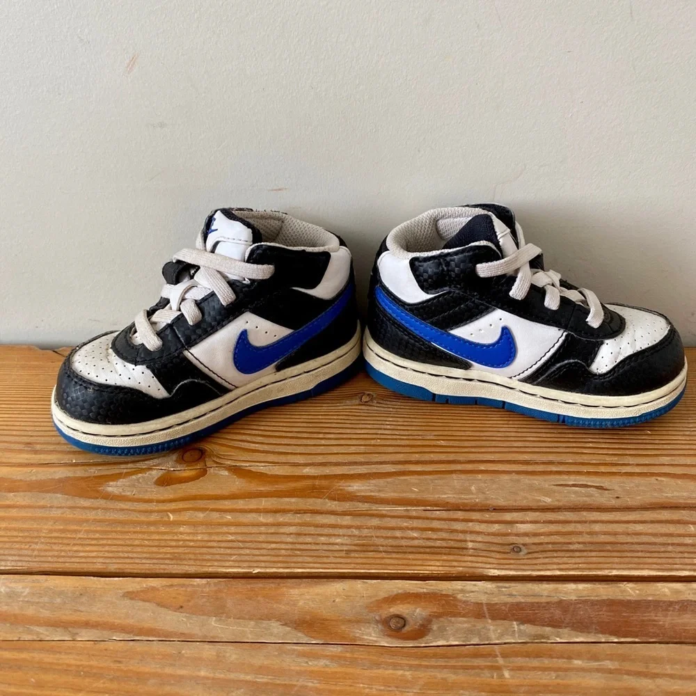 Nike 2012  Toddler Velcro Sneakers Sz 6C - Picture 3 of 7